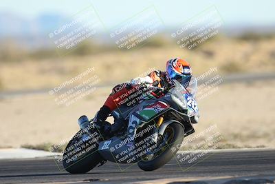 media/Dec-07-2025-CVMA (Sun) [[3e7d2de5dc]]/Race 18-Formula Twins-Formula 40 UL/